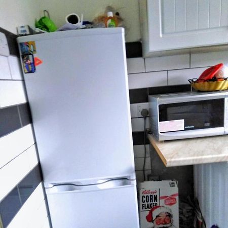Comfortable Double Bedroom In London Hornchurch Buitenkant foto