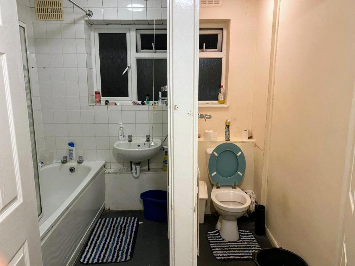 Comfortable Double Bedroom In London Hornchurch Buitenkant foto